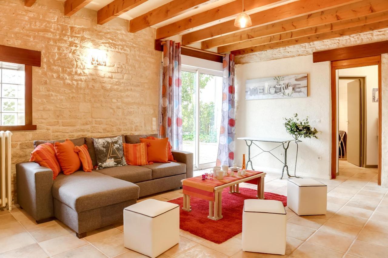 Isida, Maison Spacieuse Avec Terrasse Et Stationnement Caen Bagian luar foto