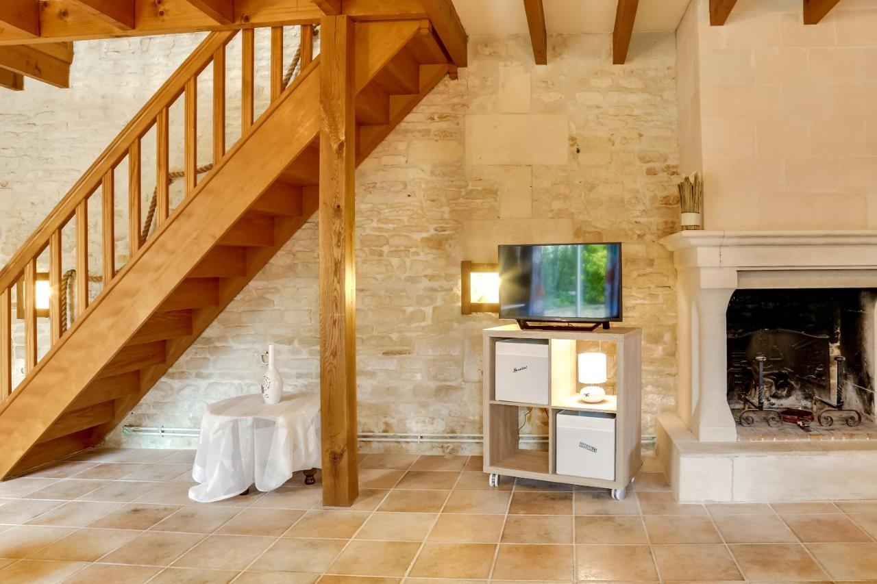 Isida, Maison Spacieuse Avec Terrasse Et Stationnement Caen Bagian luar foto
